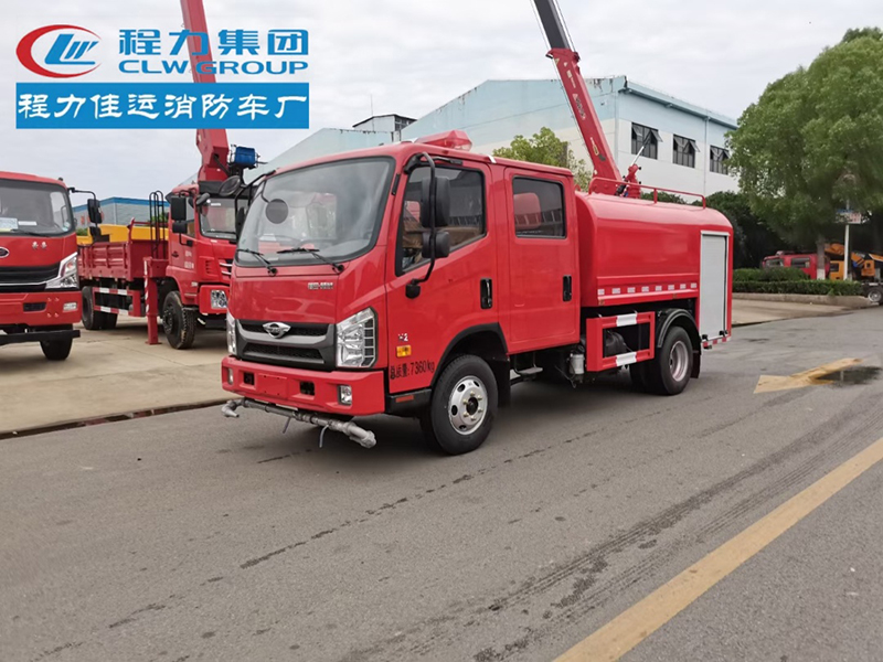 福田H2双排绿化喷洒车